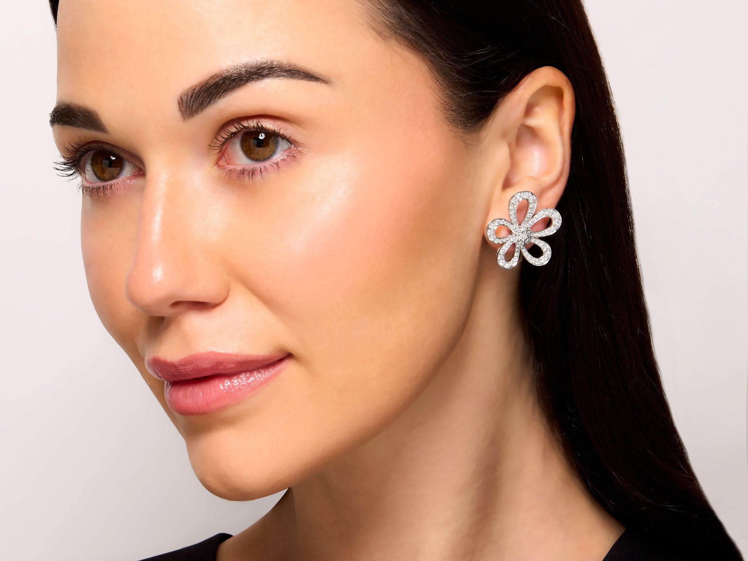 925 Sterling Silver Floral Openwork Moissanite Jewelry Set (Pendant Necklace & Stud Earrings), view 8